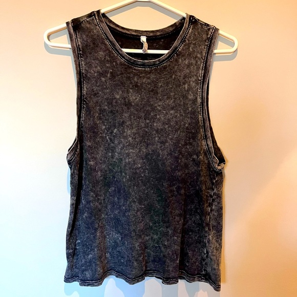 Z Supply muscle tank. - Picture 2 of 4